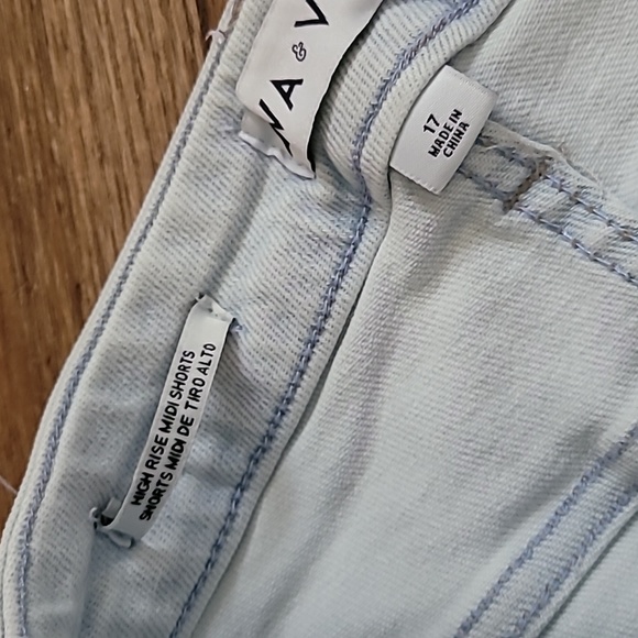 Ava & Viv Light Wash Midi Shorts Woman Size 17 - Picture 6 of 7